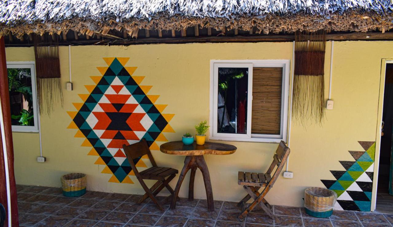 Hotel El Delfin Монтерико Екстериор снимка