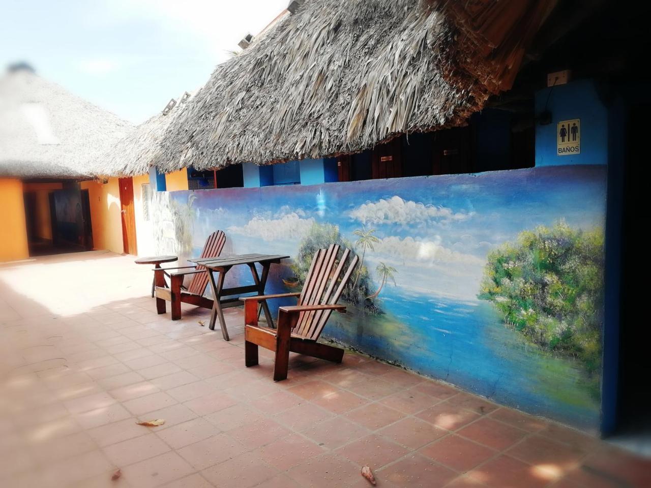 Hotel El Delfin Монтерико Екстериор снимка